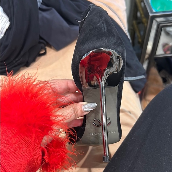 Monika Chiang Black Heels with Pointed Toe and High Thin Heel - Picture 4 of 11